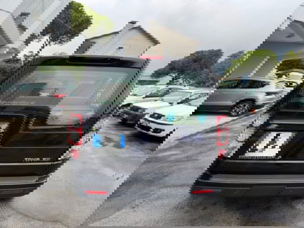 Land Rover Discovery usata a Macerata (4)