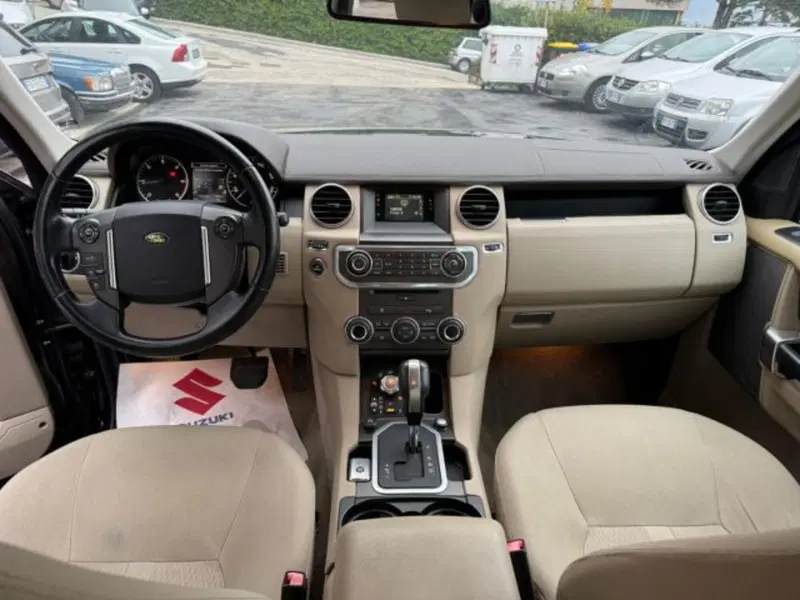 Land Rover Discovery usata a Macerata (6)