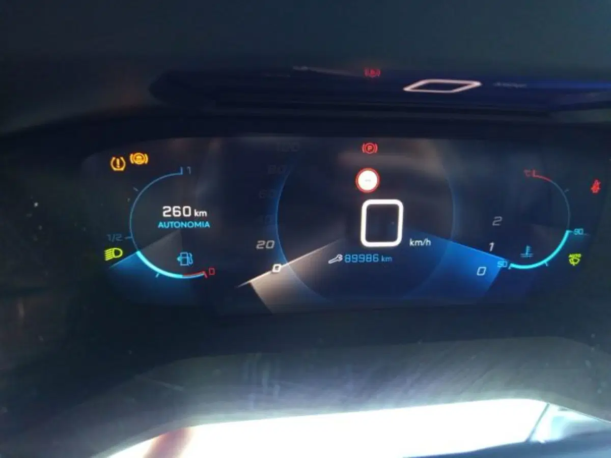 Peugeot 2008 usata a Frosinone (14)