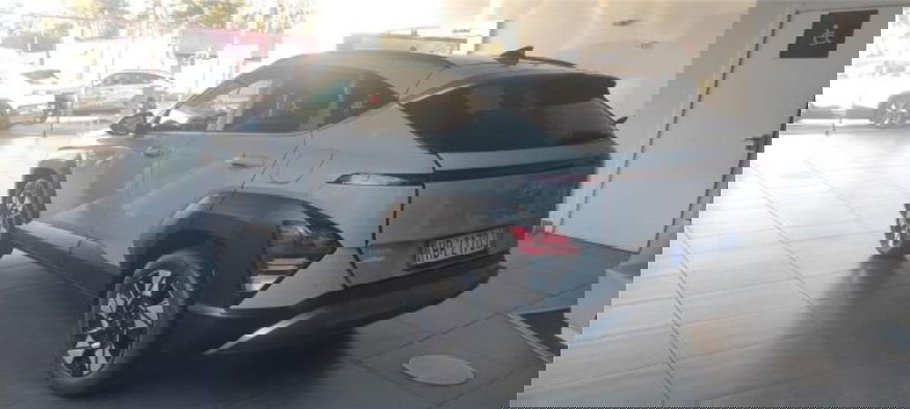 Hyundai Kona nuova a Bari (4)