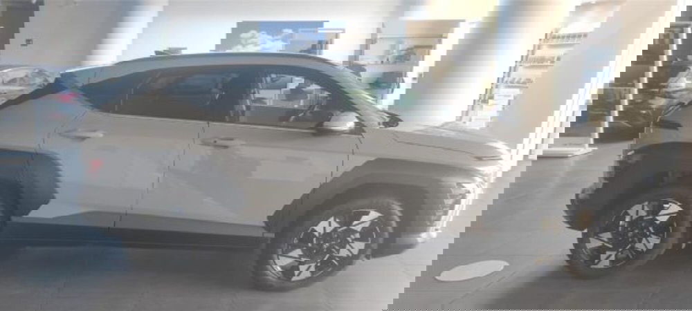 Hyundai Kona nuova a Bari (5)