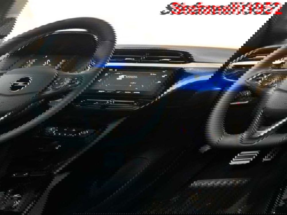 Opel Corsa nuova a Bologna (14)