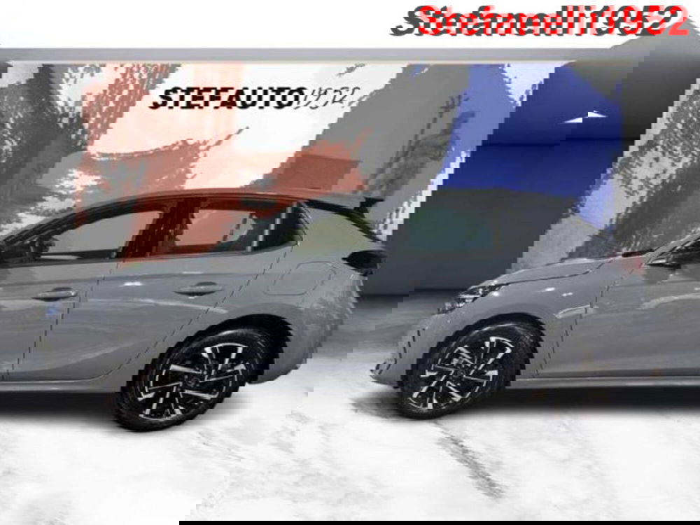 Opel Corsa nuova a Bologna (3)