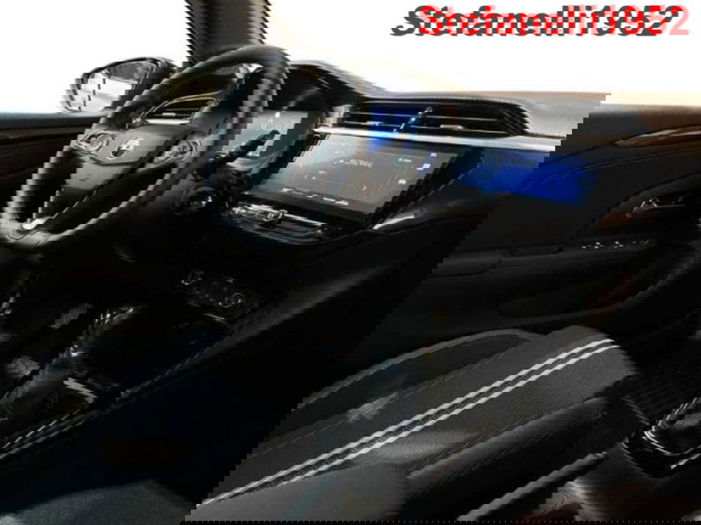 Opel Corsa nuova a Bologna (15)