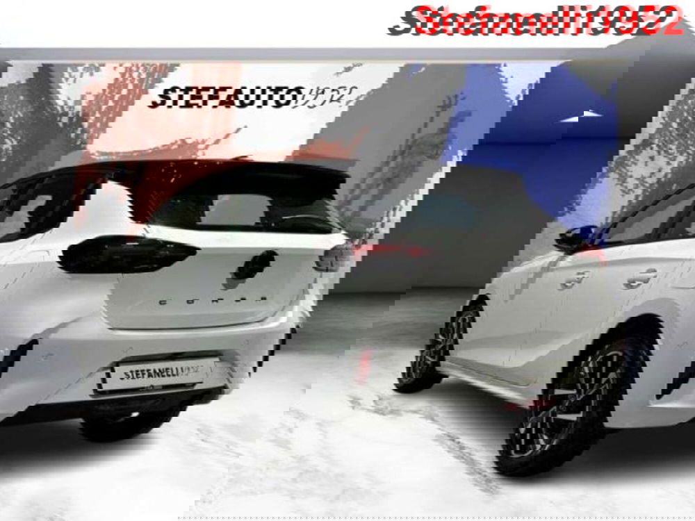 Opel Corsa nuova a Bologna (5)