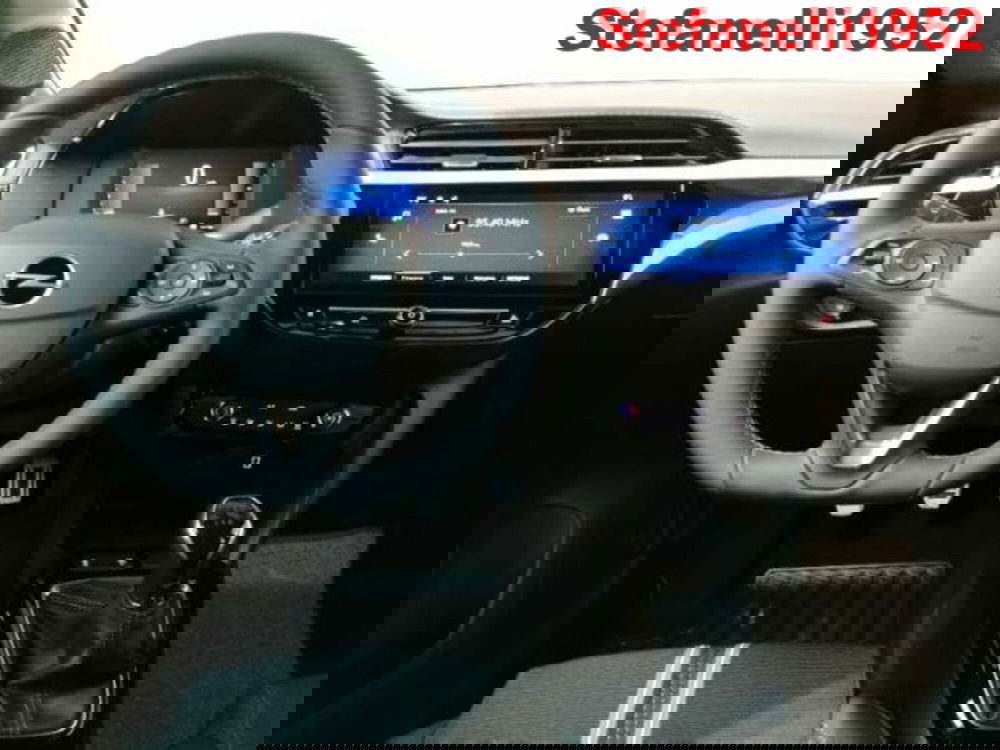 Opel Corsa nuova a Bologna (14)