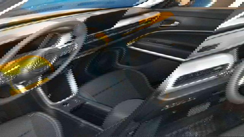 Jeep Avenger nuova a Vercelli (10)