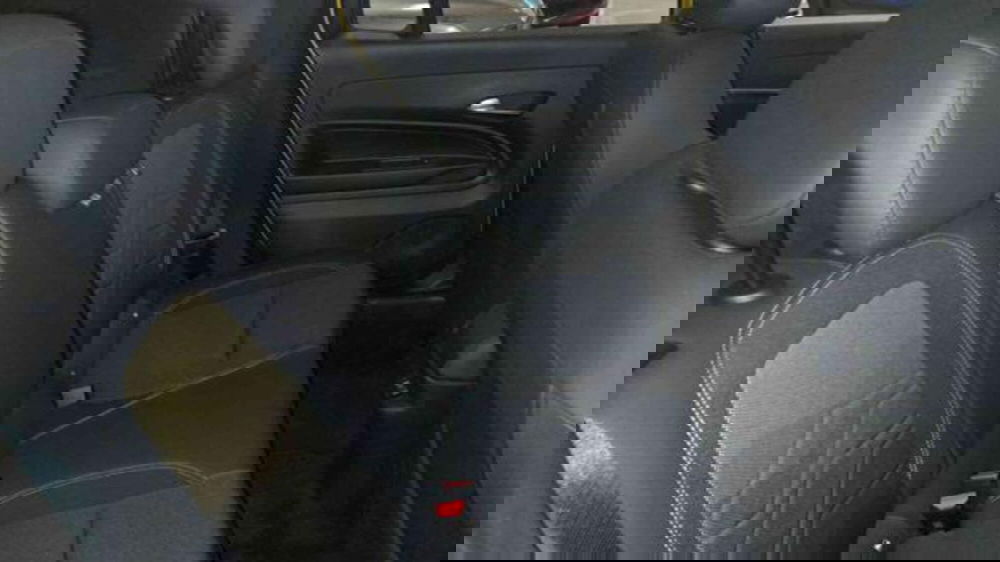 Jeep Avenger nuova a Vercelli (9)