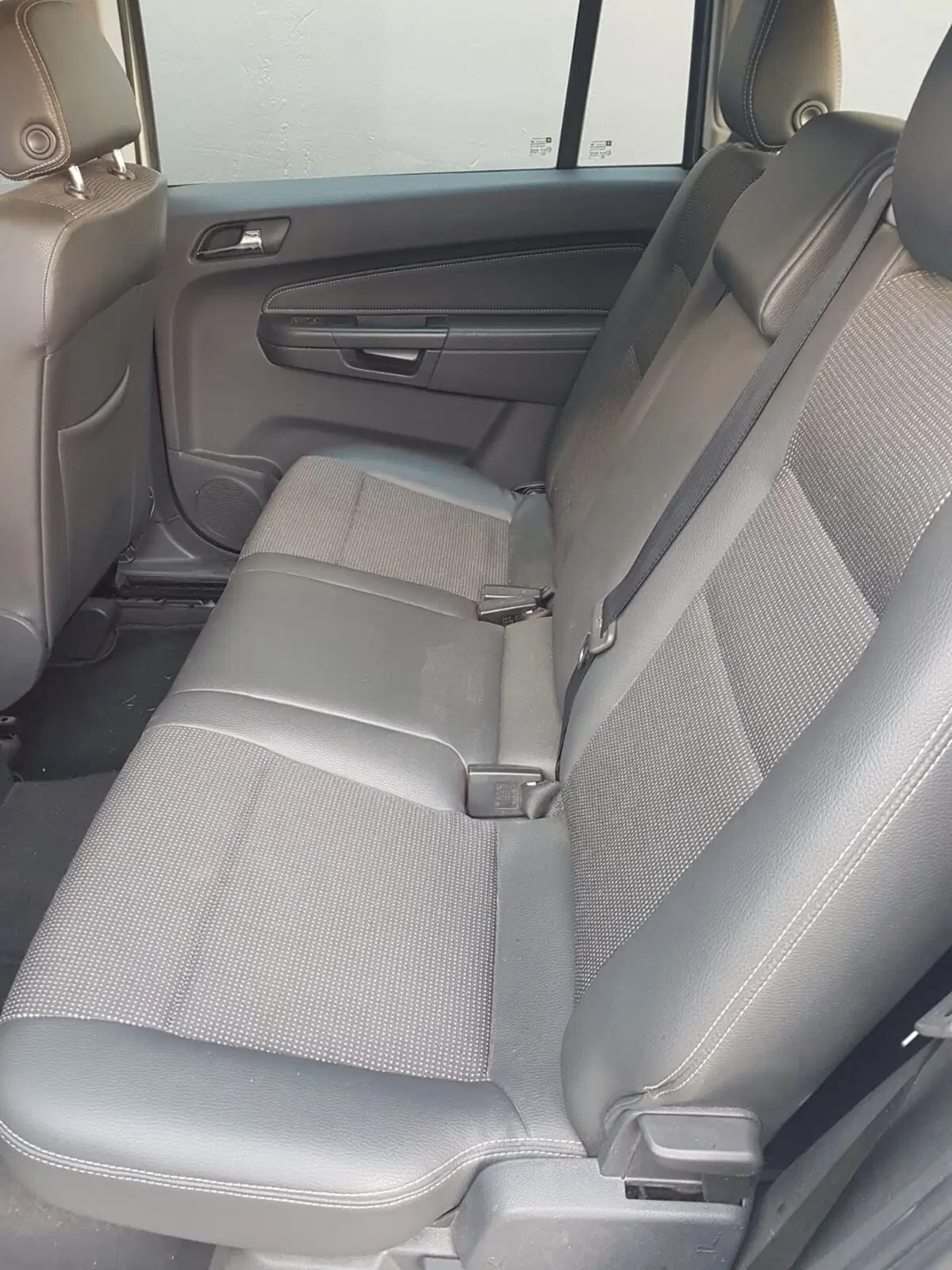Opel Zafira usata a Padova (10)