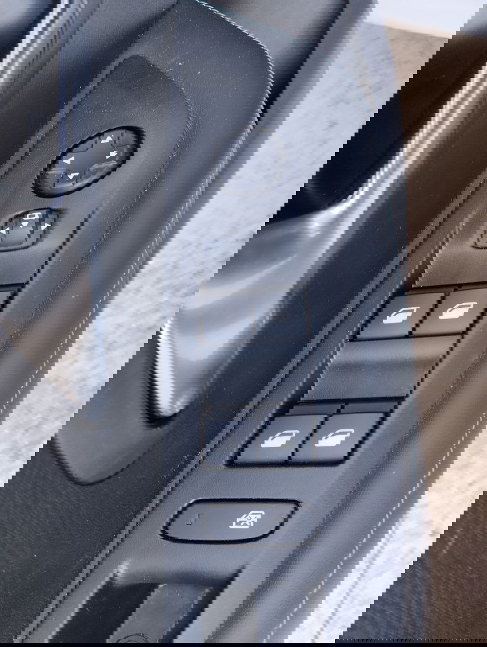 Peugeot 208 usata a Asti (7)