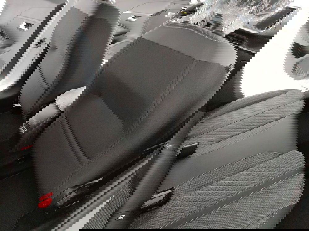 Peugeot 208 nuova a Caserta (10)