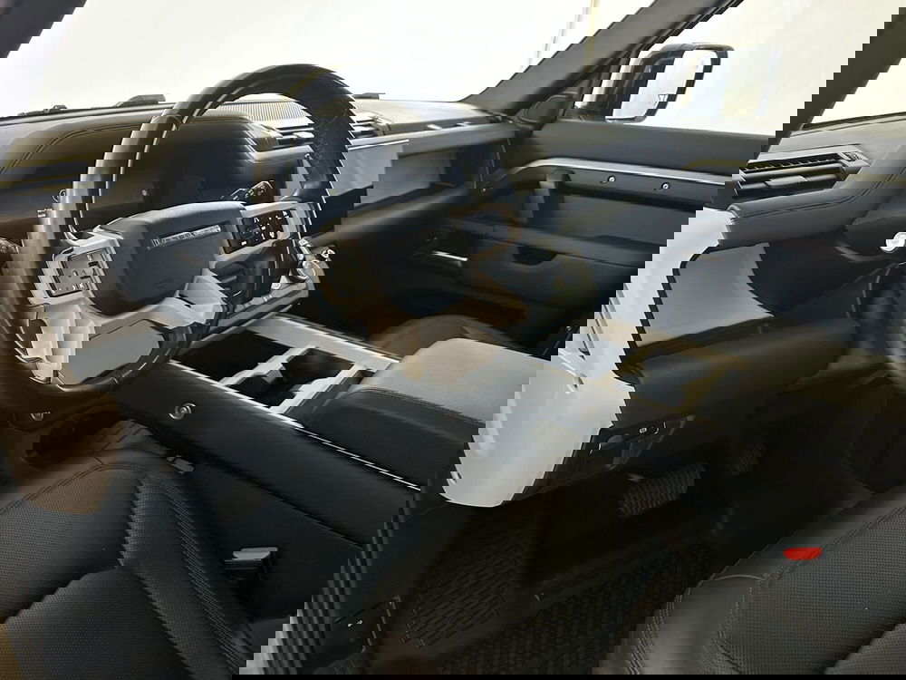 Land Rover Defender usata a Torino (16)