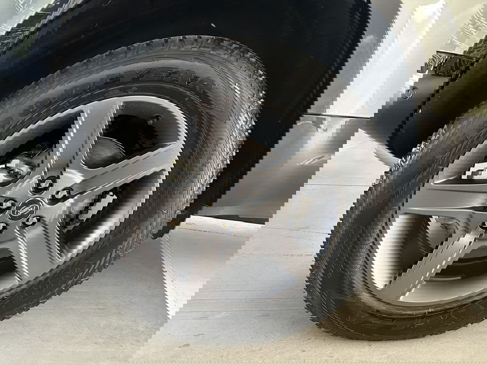 Land Rover Defender usata a Torino (9)