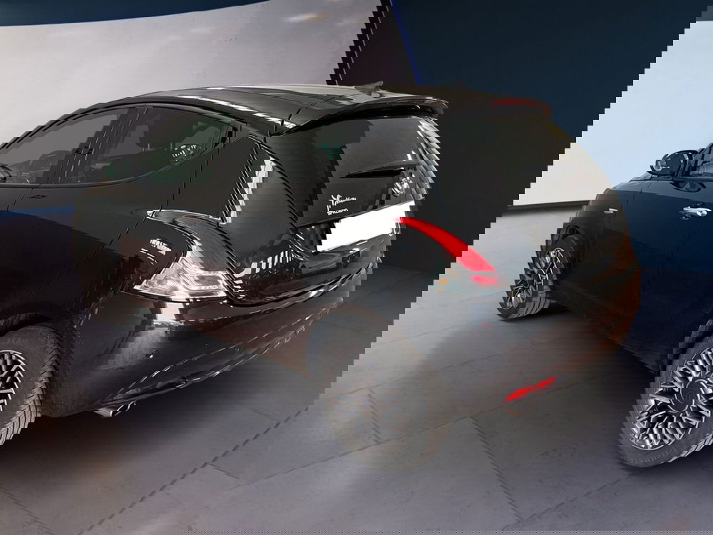 Lancia Ypsilon usata a Torino (4)