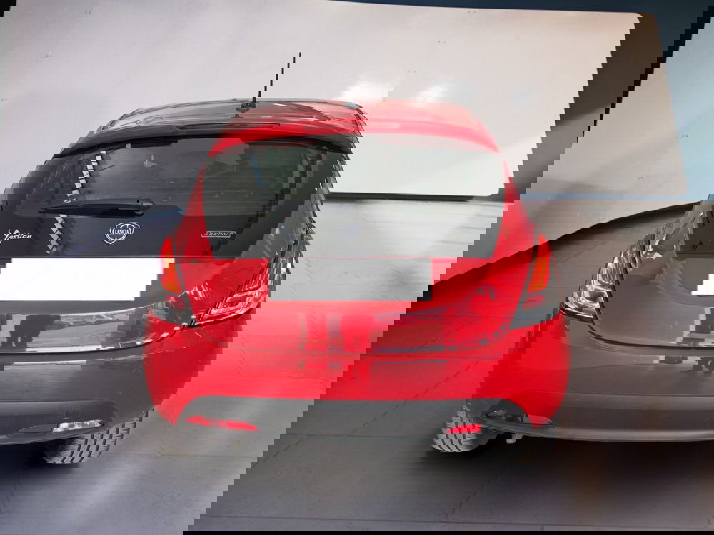 Lancia Ypsilon usata a Torino (5)