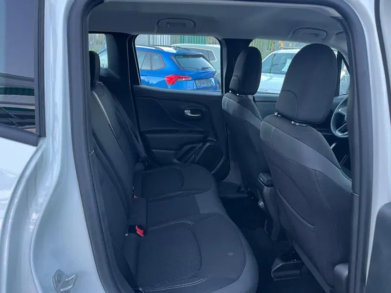 Jeep Renegade nuova a Milano (14)
