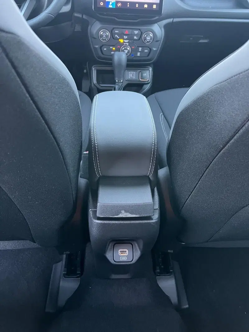 Jeep Renegade nuova a Milano (18)