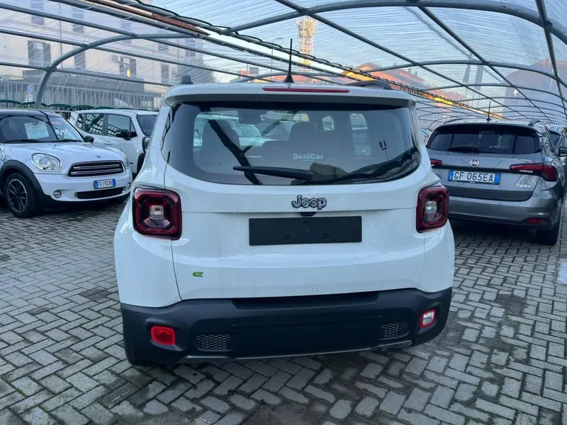 Jeep Renegade nuova a Milano (8)