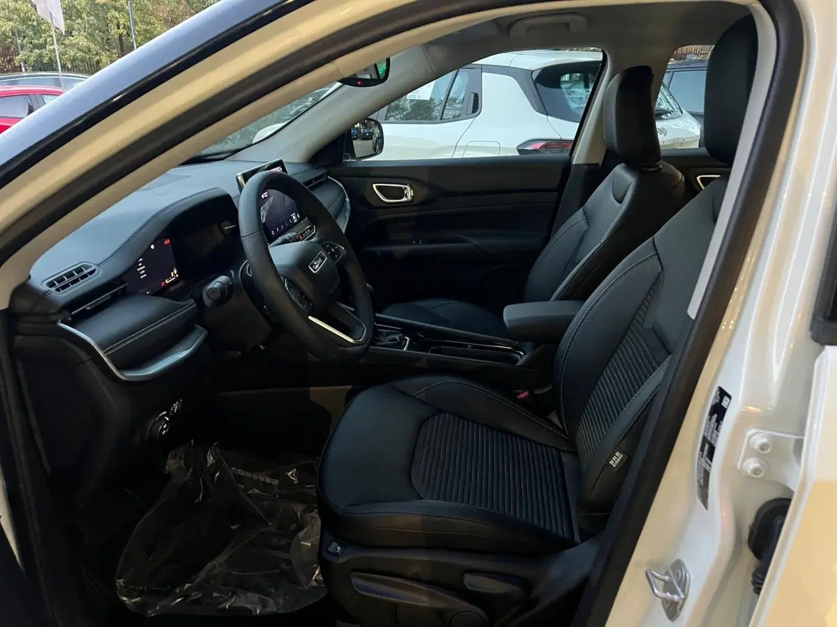 Jeep Compass nuova a Milano (10)