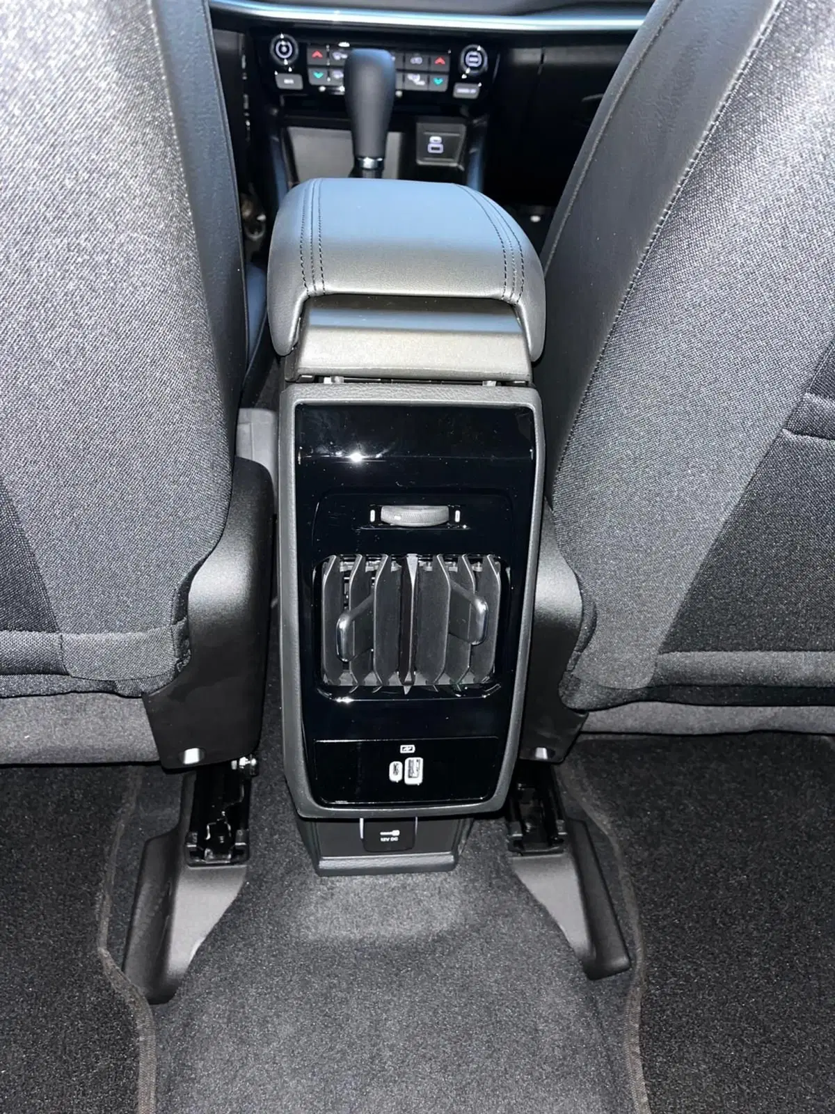 Jeep Compass nuova a Milano (18)