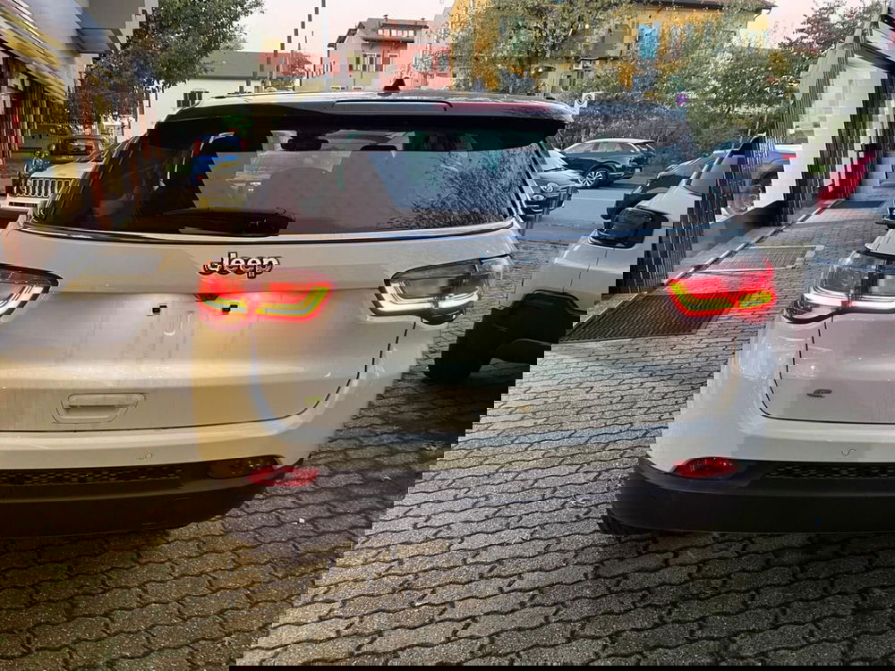 Jeep Compass nuova a Milano (7)