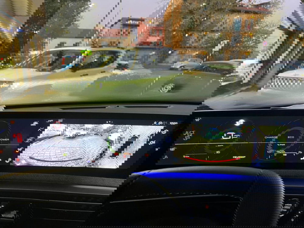 Peugeot 3008 nuova a Milano (19)