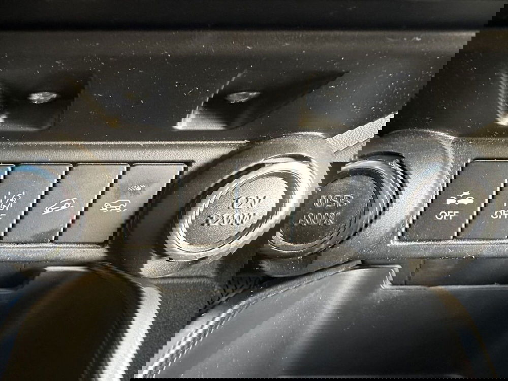 Suzuki Ignis usata a Pistoia (14)