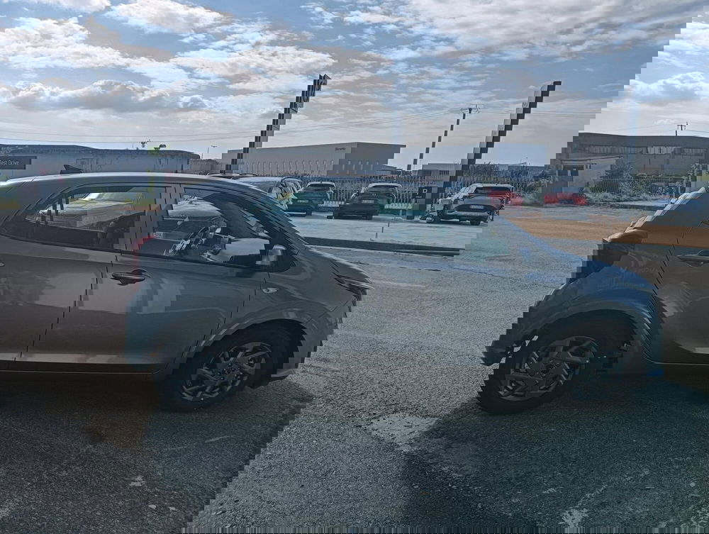 Kia Picanto nuova a Cremona (4)