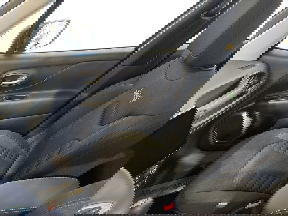 Jeep Renegade nuova a Agrigento (17)