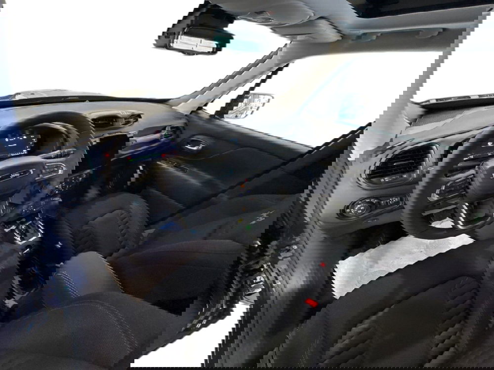 Jeep Renegade nuova a Agrigento (18)