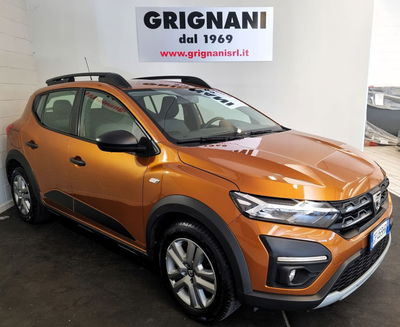 Dacia Sandero Stepway 1.0 TCe 100 CV ECO-G Comfort del 2021 usata a Vigevano