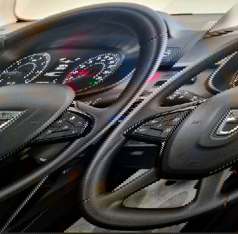 Dacia Sandero usata a Pavia (11)