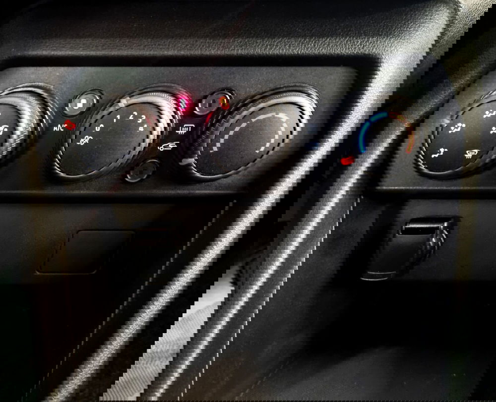 Dacia Sandero usata a Pavia (12)