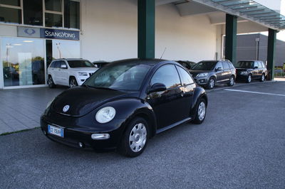 Volkswagen New Beetle 1.6 del 2003 usata a Pordenone