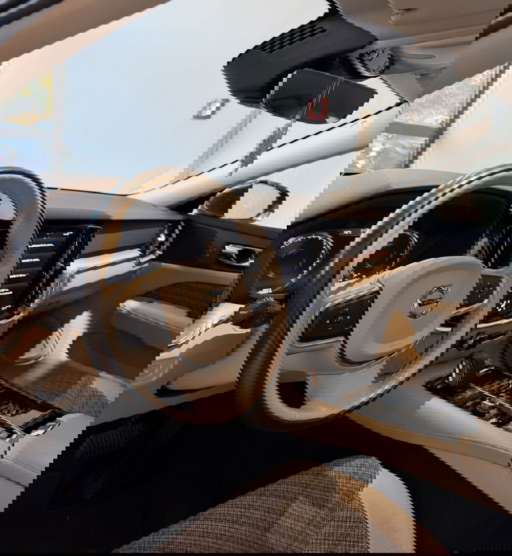 Volvo V60 usata a Parma (4)