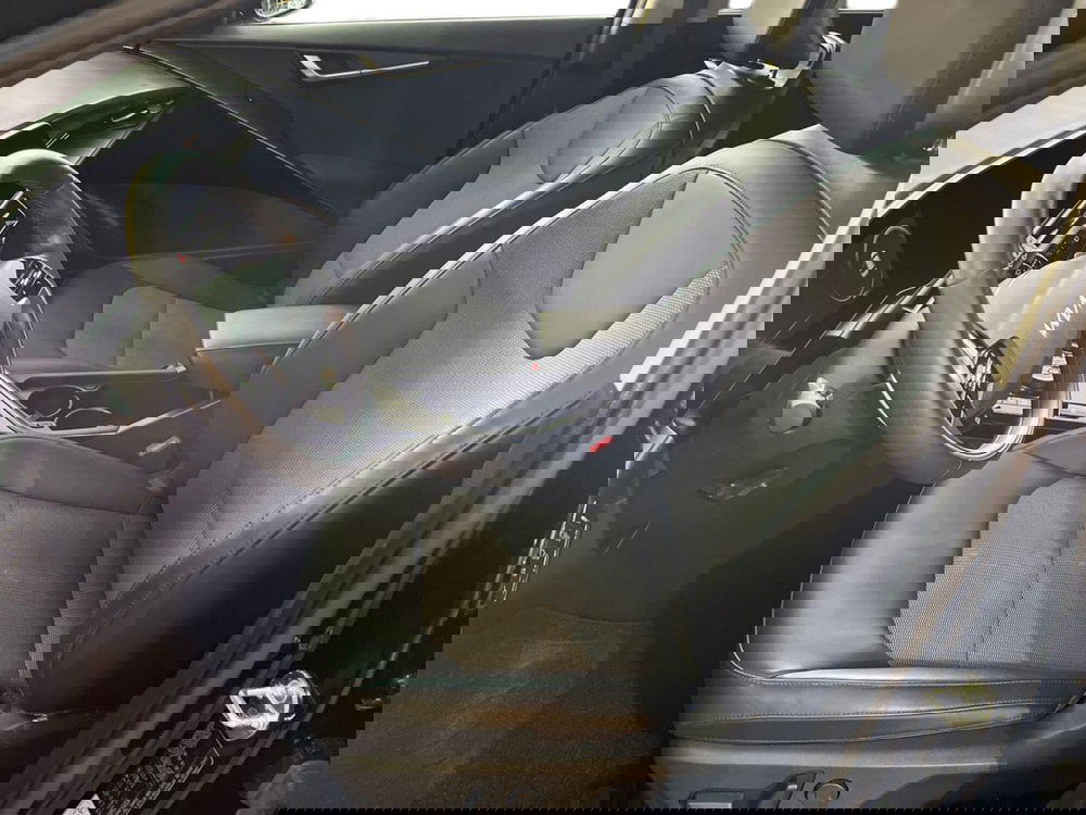 Kia Niro usata a Bari (13)