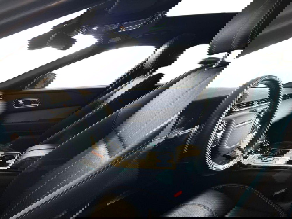 Land Rover Range Rover Velar usata a Bari (7)