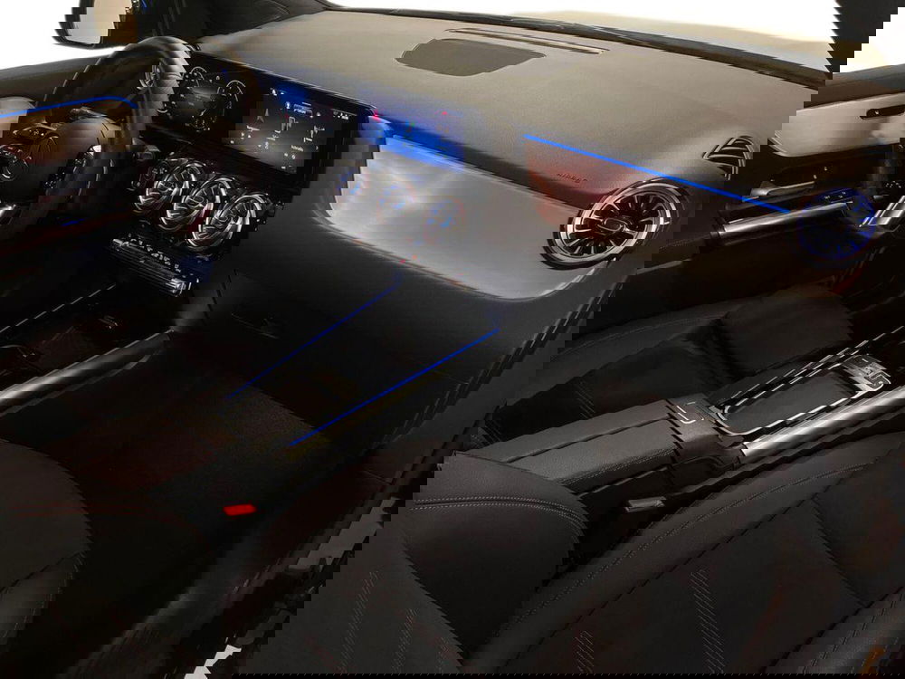 Mercedes-Benz GLA SUV usata a Milano (15)