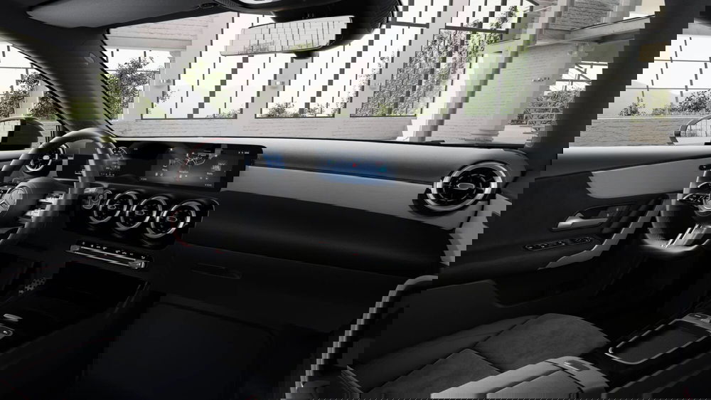 Mercedes-Benz Classe A nuova a Milano (5)