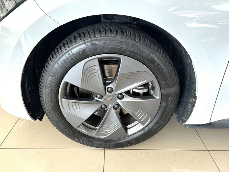 Cupra Born usata a Ferrara (7)