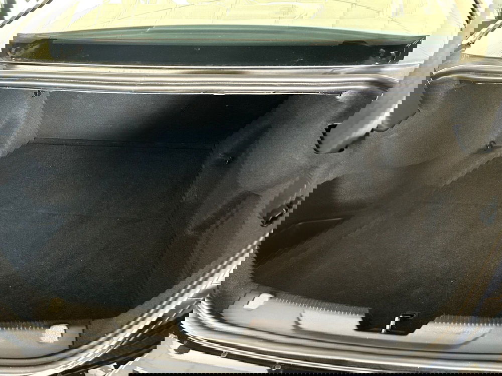 Jaguar XE usata a Ferrara (14)