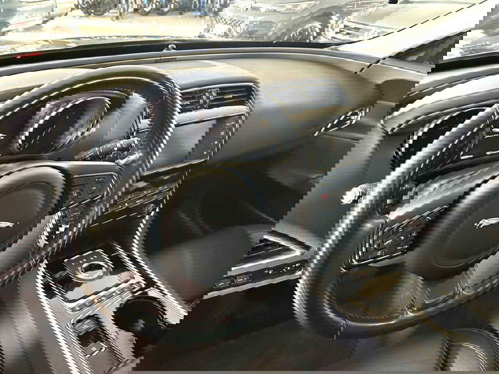 Jaguar XE usata a Ferrara (9)