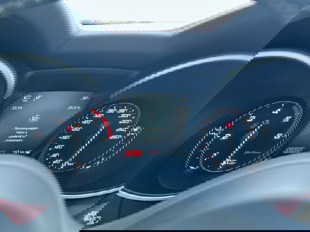 Alfa Romeo Stelvio usata a Teramo (14)