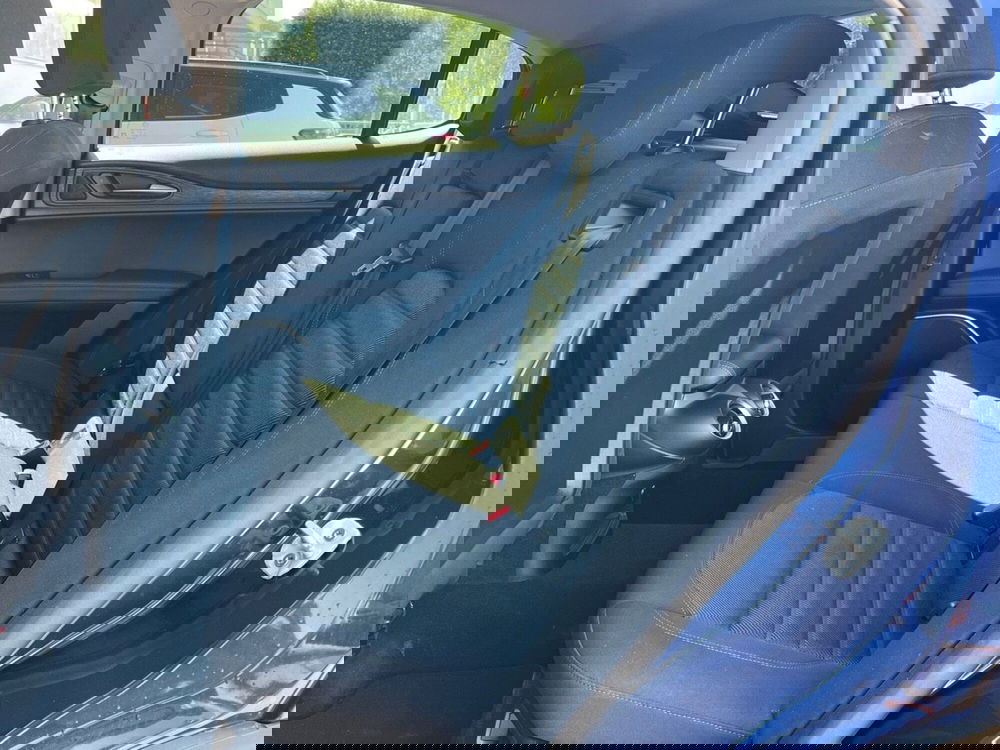 Alfa Romeo Stelvio usata a Teramo (10)