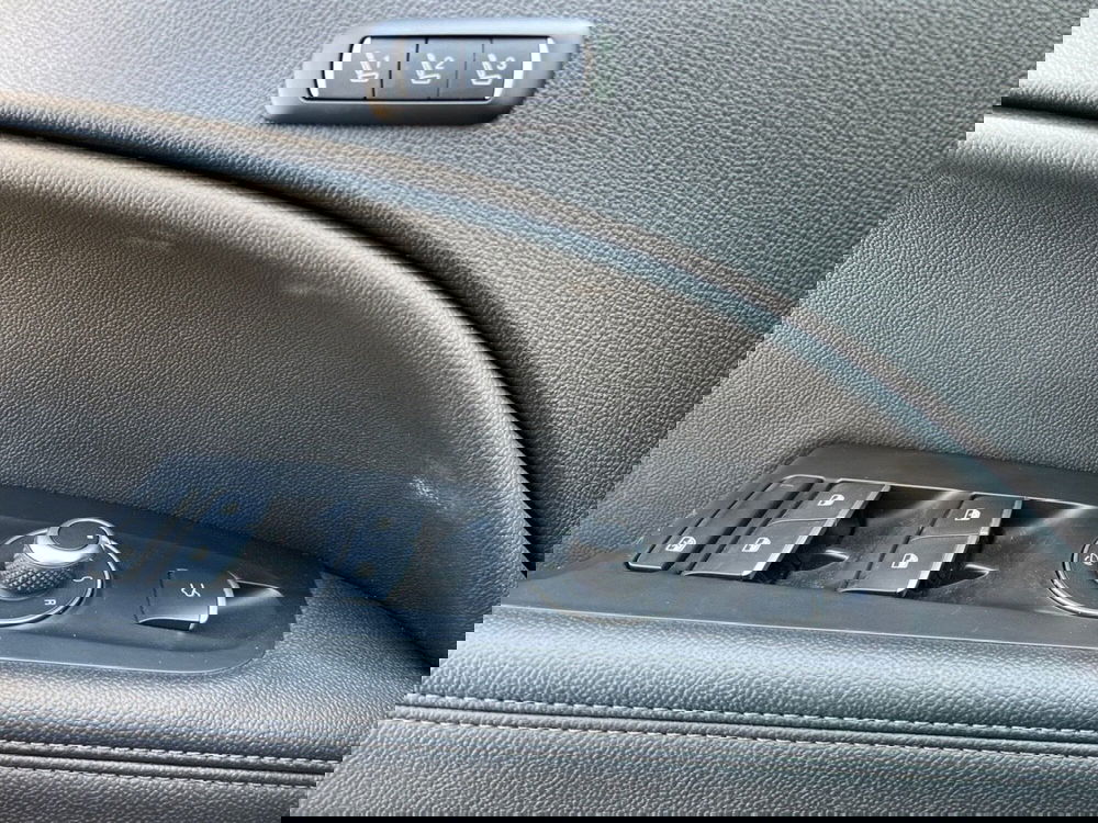 Alfa Romeo Stelvio usata a Teramo (13)