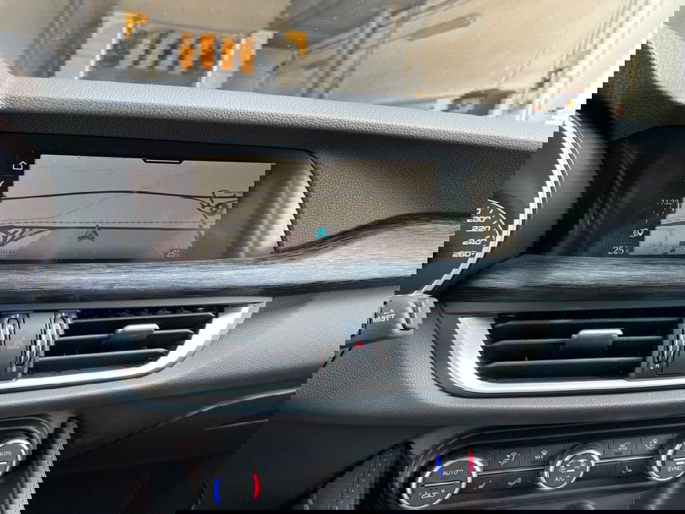 Alfa Romeo Stelvio usata a Teramo (15)