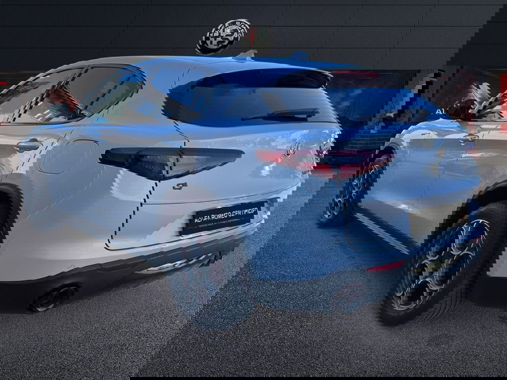 Alfa Romeo Stelvio usata a Pescara (4)