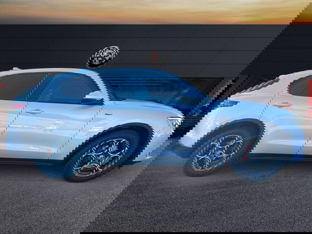 Alfa Romeo Stelvio usata a Pescara (6)