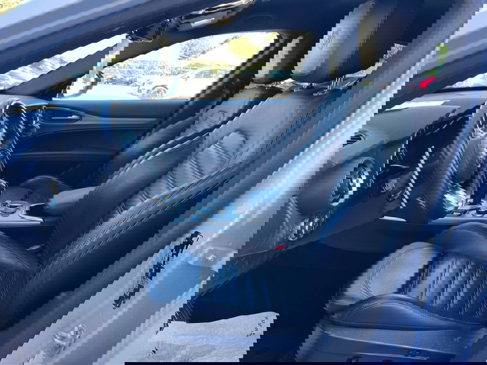 Alfa Romeo Stelvio usata a Pescara (7)