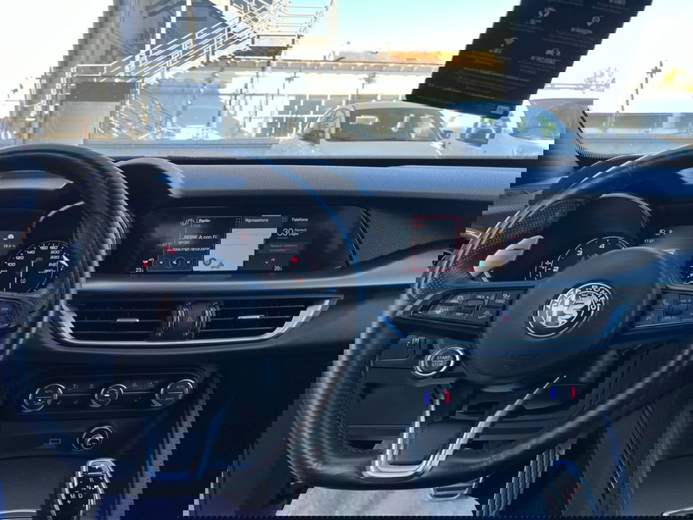 Alfa Romeo Stelvio usata a Pescara (9)